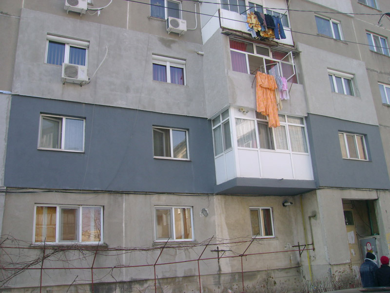 Cu cât se mai vând apartamentele în Constanța - blocapartamente-1313611316.jpg