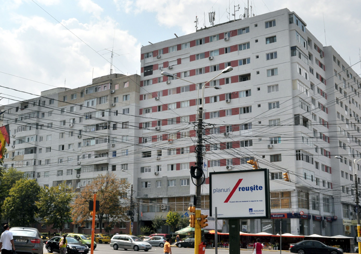 Prețul apartamentelor scoase  la vânzare în Constanța a scăzut - blocuri1-1320253756.jpg