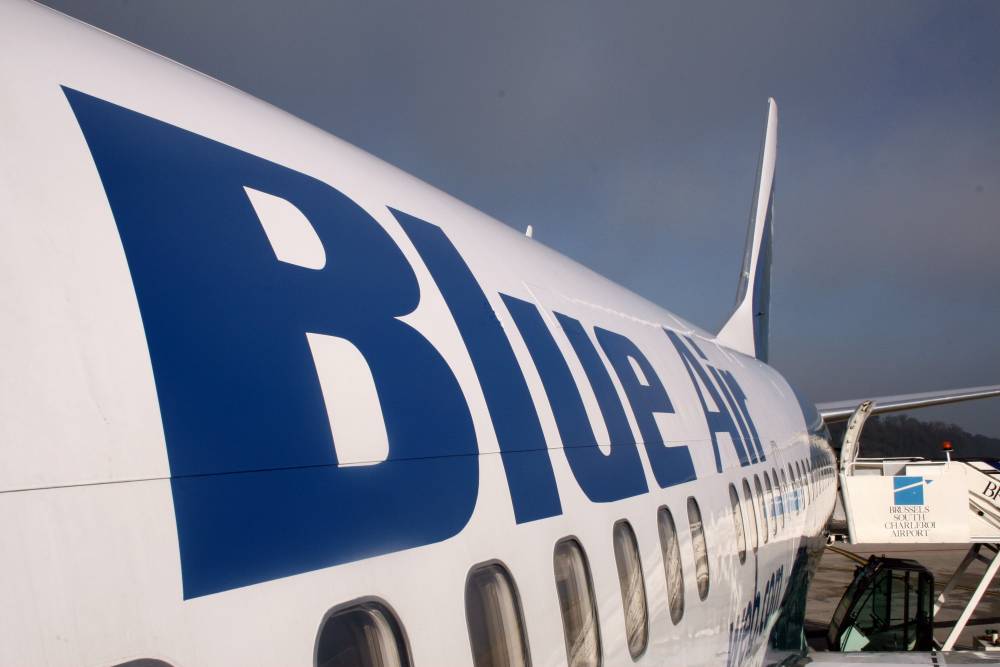 EXPLOZII BRUXELLES / Avionul Blue Air București - Bruxelles va ateriza la Liege - blueair-1458722194.jpg