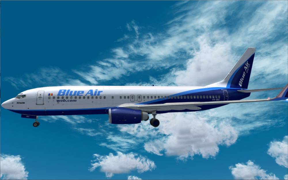 Un avion care zbura spre București a aterizat de urgență - blueair1-1439829105.jpg