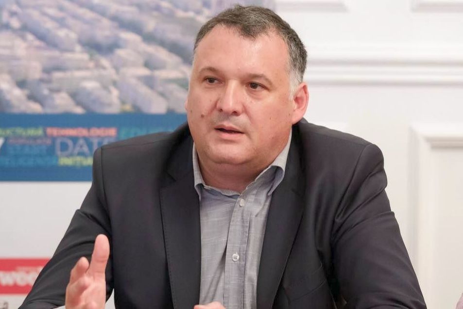 Deputatul Bogdan Huțucă: 