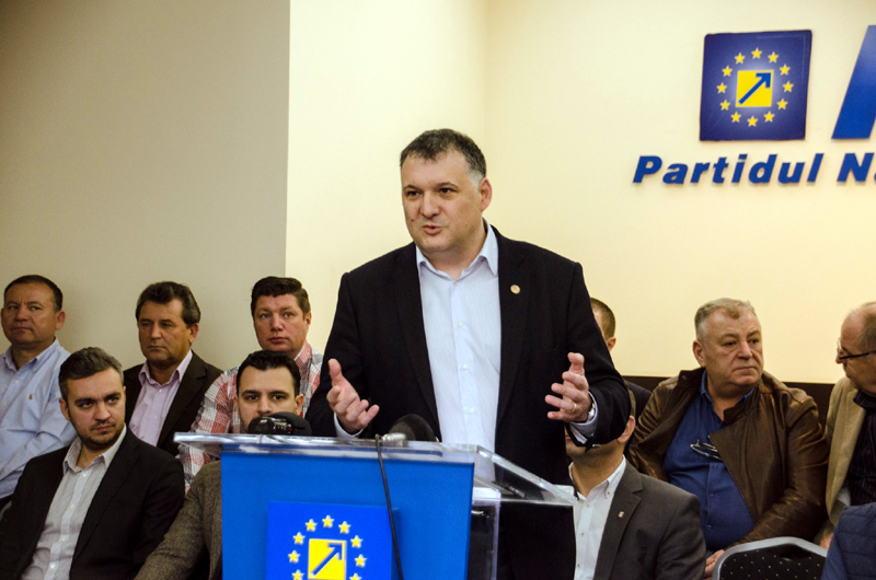 Cu ce echipă pornește la drum noul lider al PNL Constanța, Bogdan Huțucă - bogdanhutucapnl3-1493390780.jpg