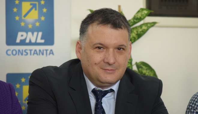 Deputatul liberal Bogdan Huțucă: Nu îi permitem cuplului Dragnea - Tăriceanu să vorbească în numele parlamentarilor PNL - bogdanhuuc-1512037163.jpg
