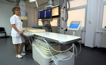 Aparat util în prevenirea infarctelor, la Spitalul Județean Constanța - bolnaviinimaaparat-1312476939.jpg