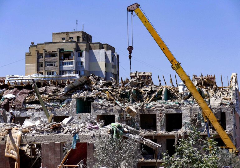 Doi morţi şi clădiri distruse în urma unor bombardamente asupra oraşului Zaporojie - bombardamente-1665063233.jpg