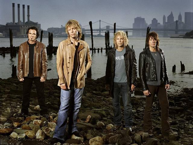 Bon Jovi a susținut un show exploziv, de trei ore, în Capitală, pentru peste 50.000 de fani - bonjovibucuresti1-1310365149.jpg