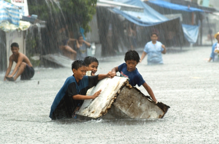Taifun devastator în Filipine, în această dimineață - bopha228561000-1354604709.jpg