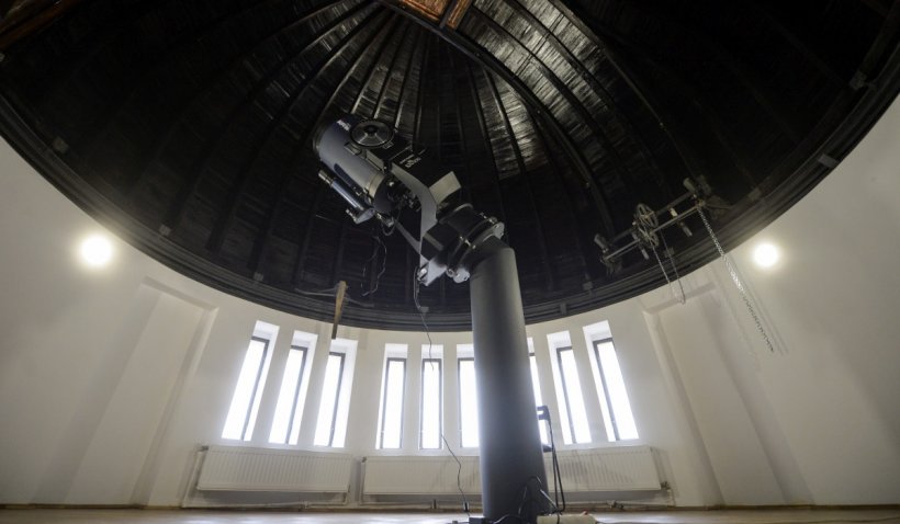 Scene erotice, filmate în cupola Observatorului Astronomic din București. Managerul spune că avea nevoie de banii din închirierea spaţiului - bucuresti-1637601334.jpg
