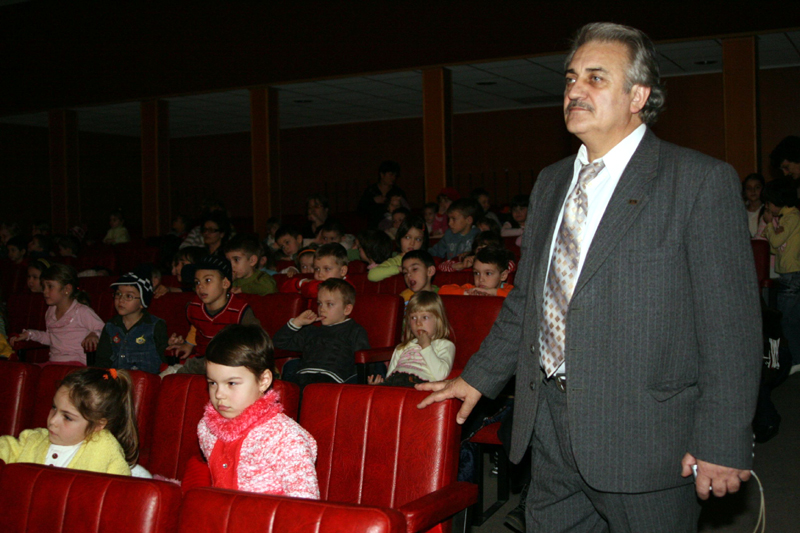 Energia creatoare învinge criza la Teatrul pentru Copii și Tineret Cernavodă - c460891ff0df41267e7b443627e48b5c.jpg