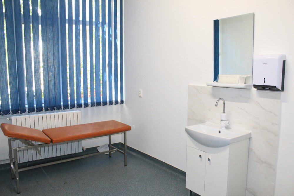 Cabinete medicale școlare, din Constanța, renovate - cabinetemedicale2-1573543812.jpg
