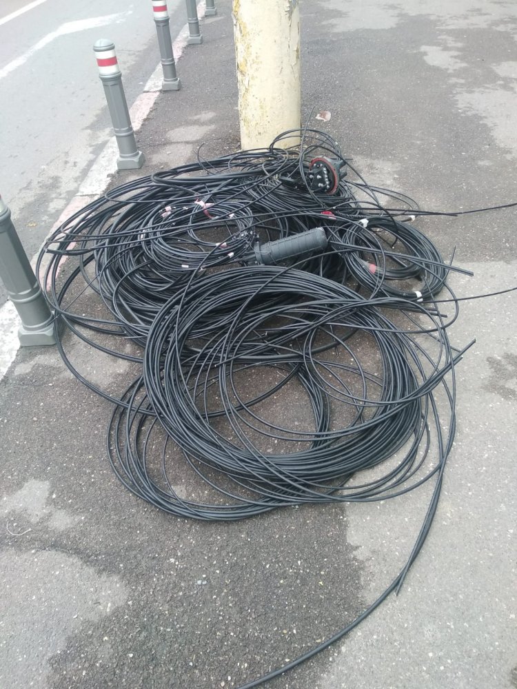 Continuă lucrările de tăiere a cablurilor, la Constanța - cabluri21550490887-1553613967.jpg