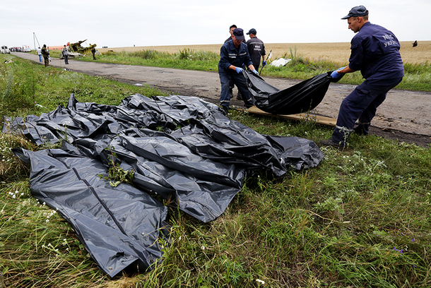 Zborul MH17: Trenul cu trupurile neînsuflețite ale victimelor a ajuns la Harkov - cadavrea-1406027179.jpg