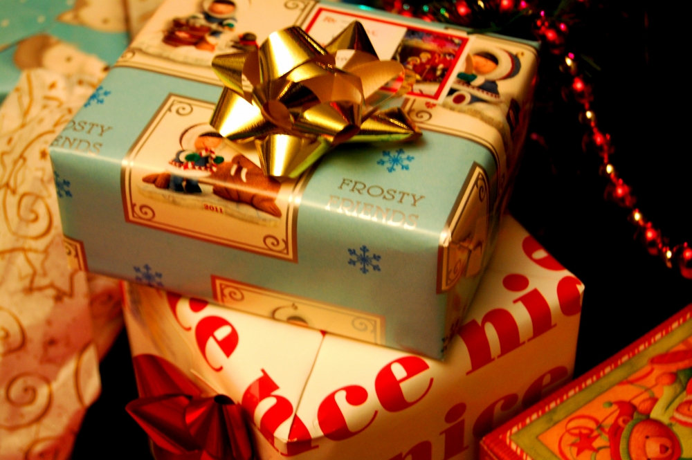 Cadorile nedorite de Crăciun sunt scoase la vânzare pe Internet - cadou-1356536192.jpg