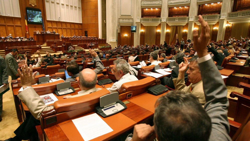 Camera Deputaților va vota marți inițiativa cetățenească 