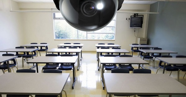 Deca: Utilizarea camerelor de supraveghere video în şcoli - pentru garantarea siguranţei elevilor - camere-video-in-clase-1711477213.jpg