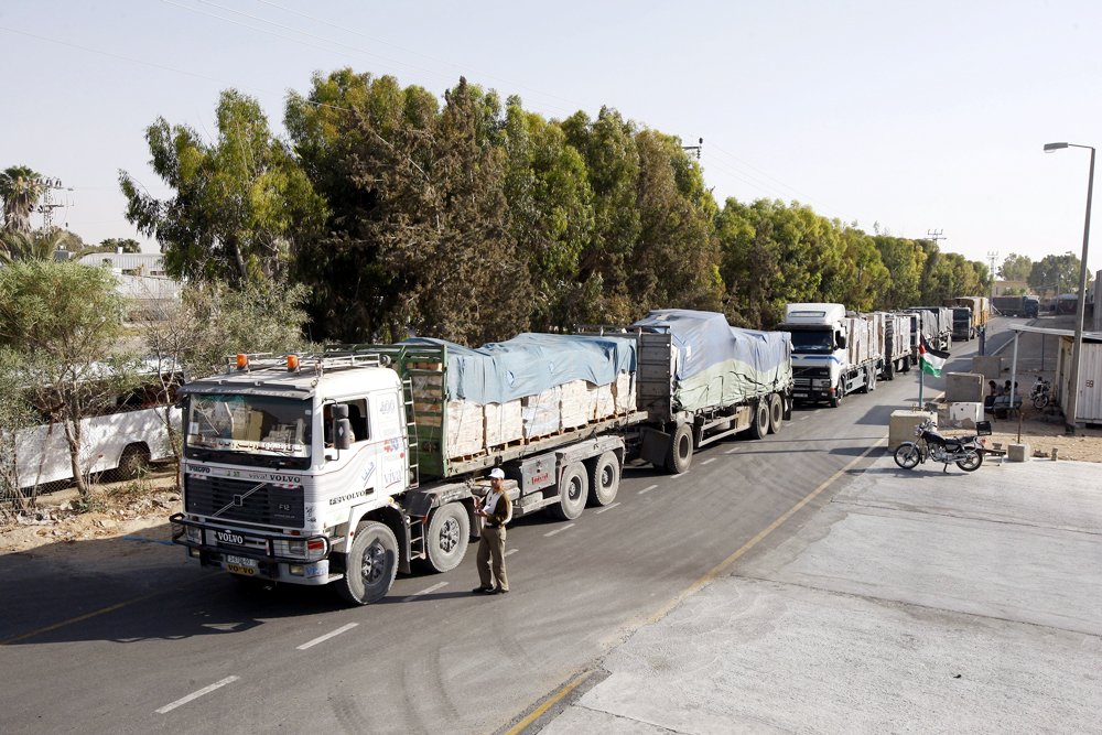 Sute de autocamioane au blocat principalul punct de frontieră dintre Bulgaria și Turcia - camioane-1368099221.jpg
