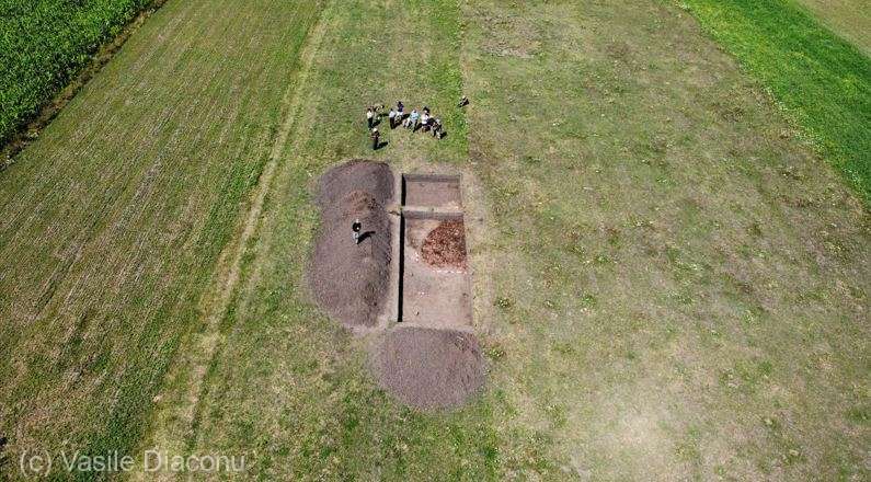 Descoperire prețioasă a arheologilor români: vestigii vechi de 7000 de ani! - captureneamt3acl13august2022-1660376032.jpg