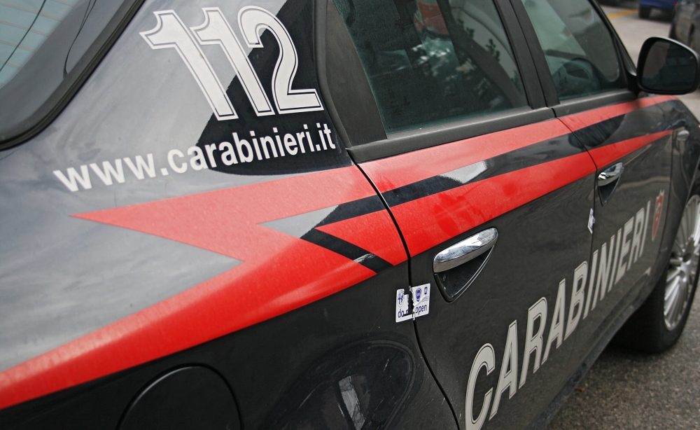 Româncă de 18 ani, ucisă în timpul unui joc erotic cu un italian de 41 de ani - carabinierigazzella31-1378735087.jpg