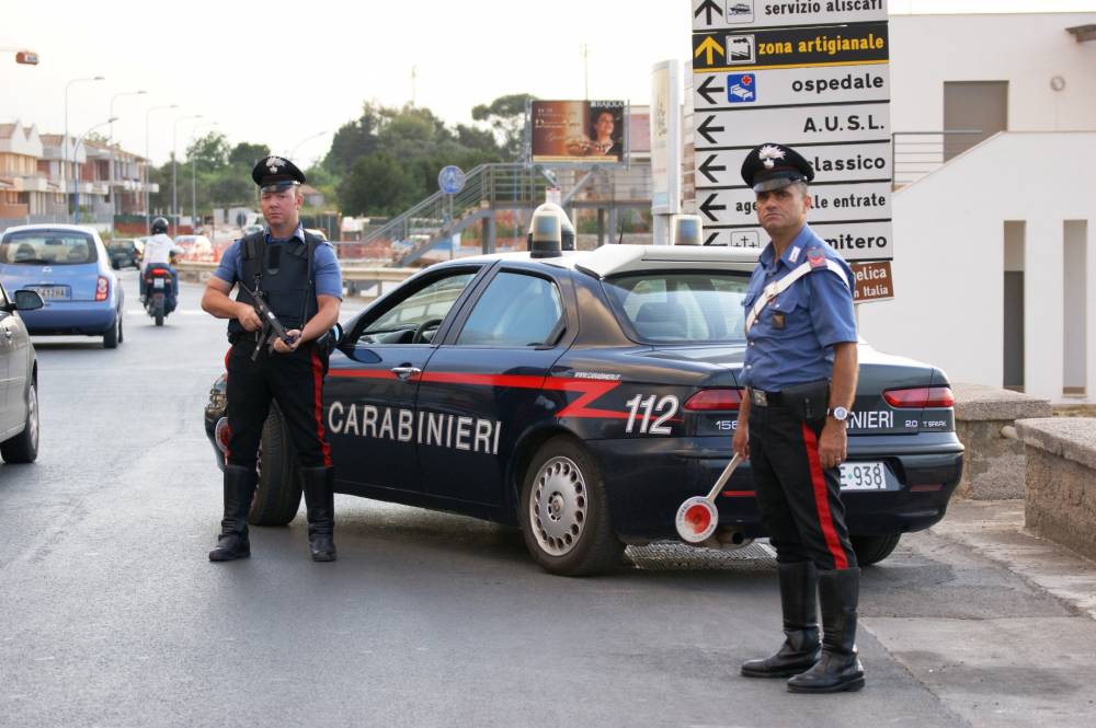 Mafioți costumați în angajați care livrează pizza, arestați - carabinierisantagatamilitello-1460983721.jpg