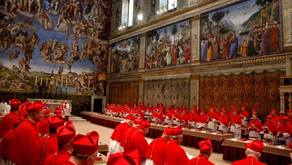 Conclavul cardinalilor se reunește ASTĂZI. Cine va fi următorul PAPĂ - cardinali-1363073392.jpg