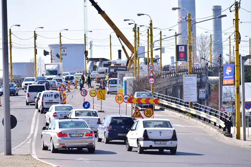 Atenție, șoferi! S-au reluat lucrările la Podul de la Butelii - carevafi11494259282-1513070375.jpg