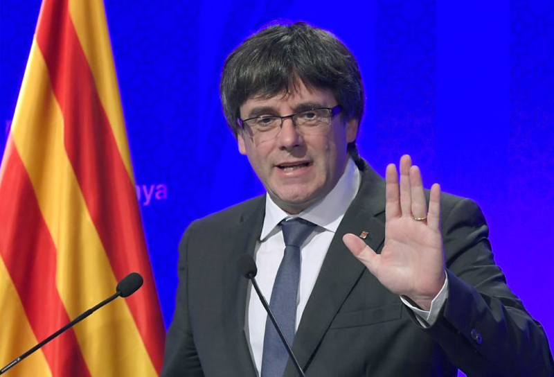 Carles Puigdemont a renunțat să candideze la conducerea executivului catalan - carles-1519997021.jpg