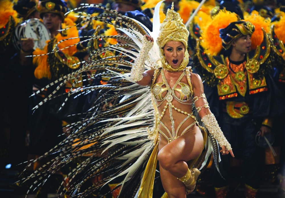 Începe Carnavalul Mamaia 2014! - carnaval1-1405515198.jpg