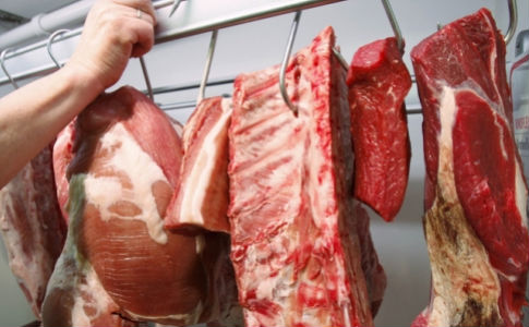 Carnea de porc se va scumpi, pe fondul creșterii prețurilor la cereale - carne-1343396285.jpg
