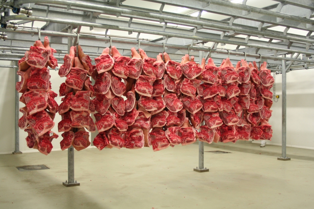 Veste bună pentru crescătorii de animale! Pot exporta carne în China - carne-1377862024.jpg