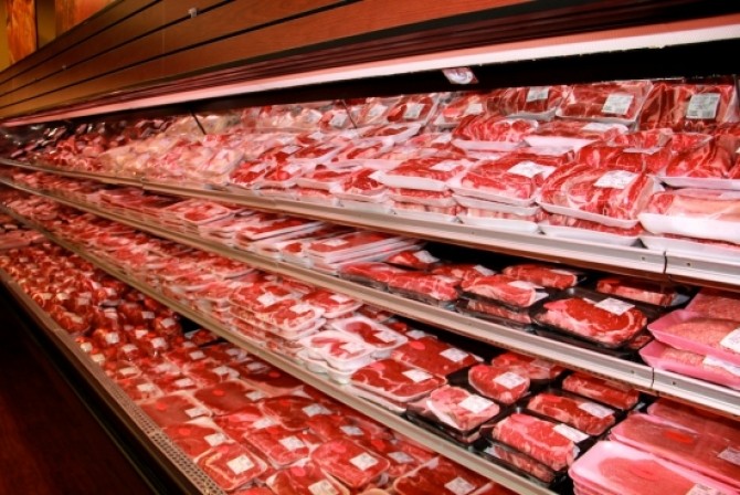 Zeci de tone de carne stricată, provenită din Spania, găsită la noi în țară - carne-1461318600.jpg