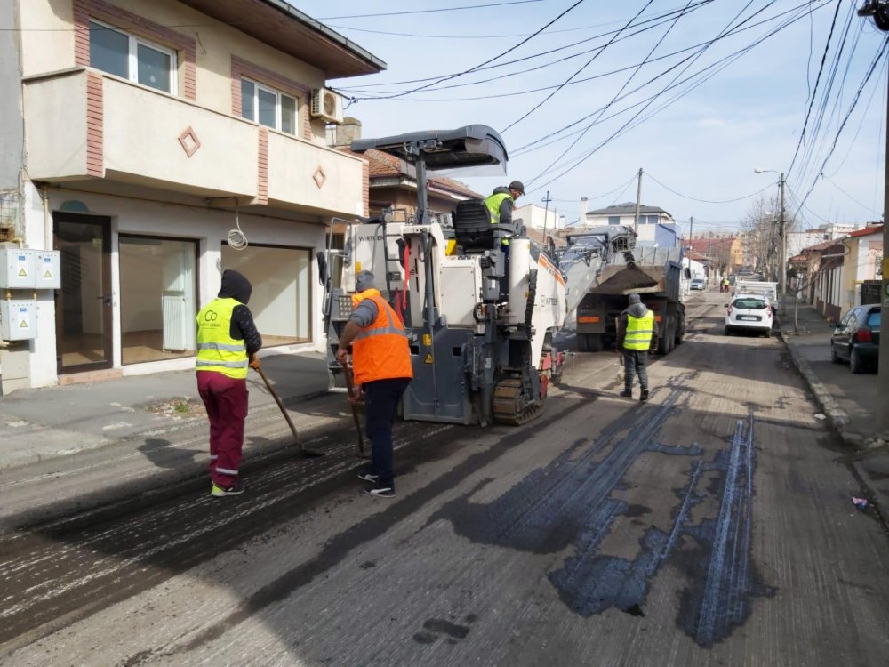 Carosabilul pe străzile din cartierul Faleză Nord se reabilitează! - carosabilulsursaprimariaconstant-1582803505.jpg