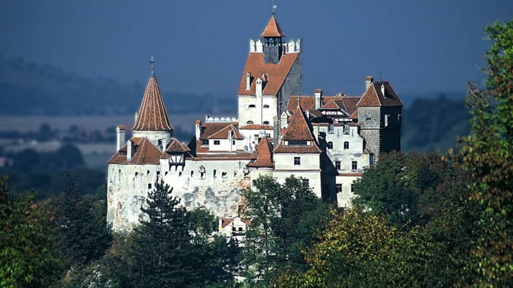 10 din cele mai scumpe case din lume. Ce construcție din România se află în top - castelulbran-1482580457.jpg