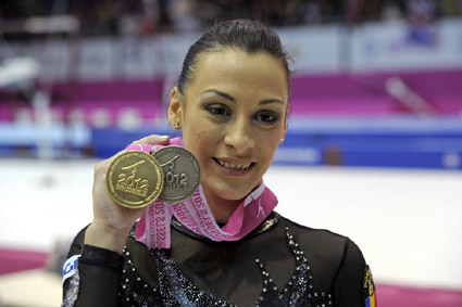 Cătălina Ponor s-a retras din gimnastică cu 5 medalii olimpice - cata-1344457757.jpg