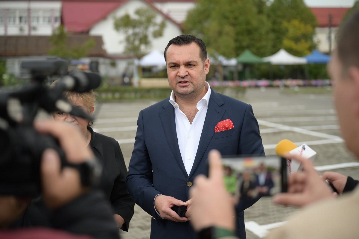 Primarul Cătălin Cherecheş, condamnat definitiv la 5 ani de închisoare pentru corupţie - catalinchereches-1700813931.jpg