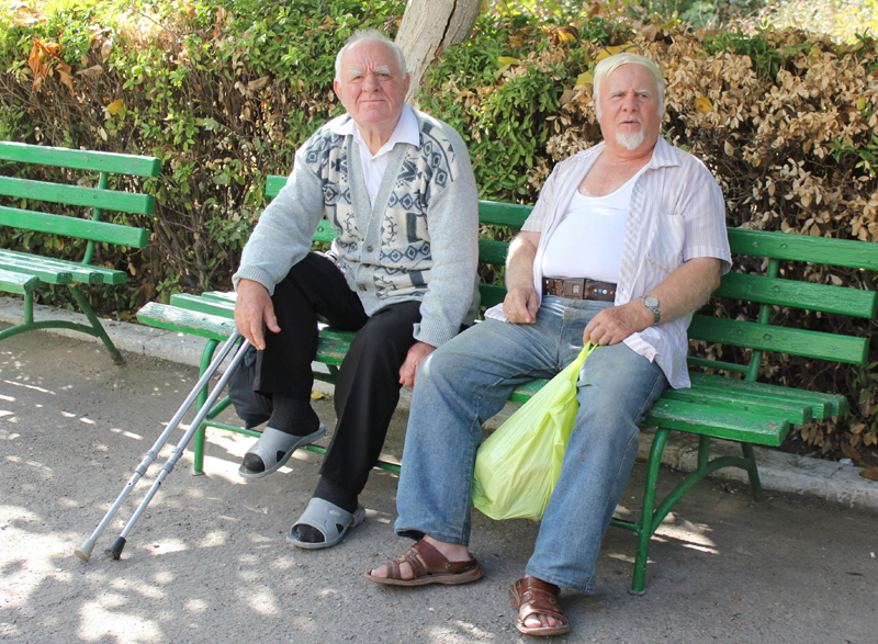 Câți pensionari trăiesc în România - catipensionari-1387214072.jpg