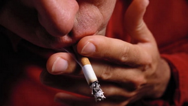 Câți români susțin interzicerea fumatului în spațiile publice - catiromanisustininterzicereafuma-1429706200.jpg