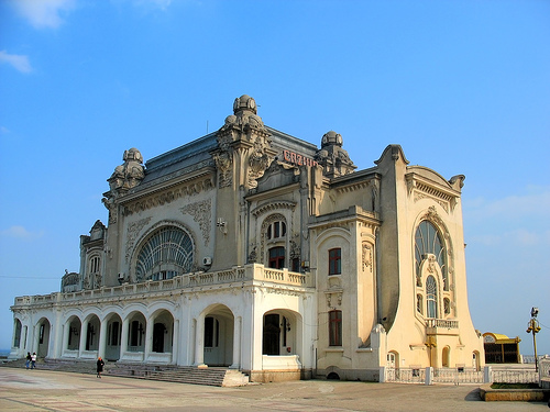 De sâmbătă, Cazinoul din Constanța poate fi vizitat - cazino-1318612096.jpg