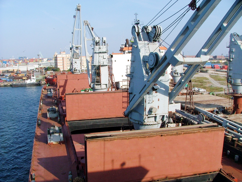 Ce așteaptă shipping-ul românesc de la ministrul Transporturilor, Dan Șova - ceasteaptamarinarii-1399814318.jpg