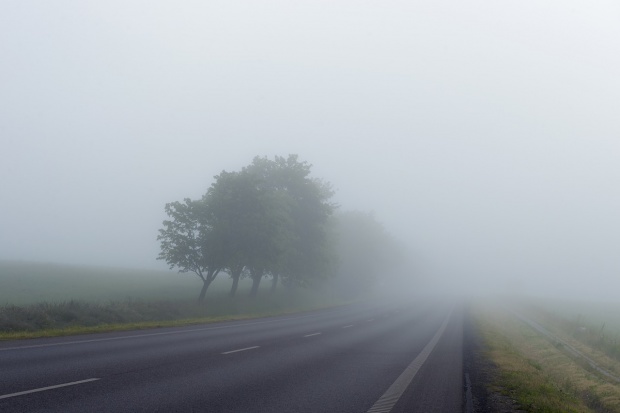 Şoferi, atenţie! Ceaţă şi vizibilitate redusă, inclusiv la Constanţa - ceata-1670399046.jpg