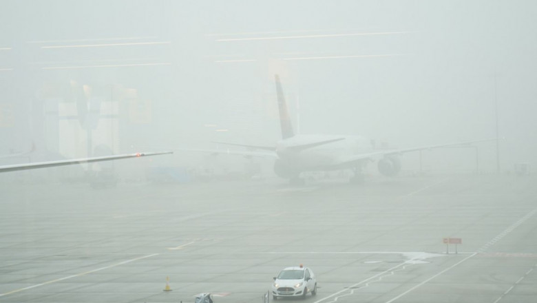 Zborurile reprogramate și anulate de Wizz Air din cauza vremii de pe aeroportul Londra Luton. Ce trebuie să știe pasagerii afectați - ceata-1670852456.jpg