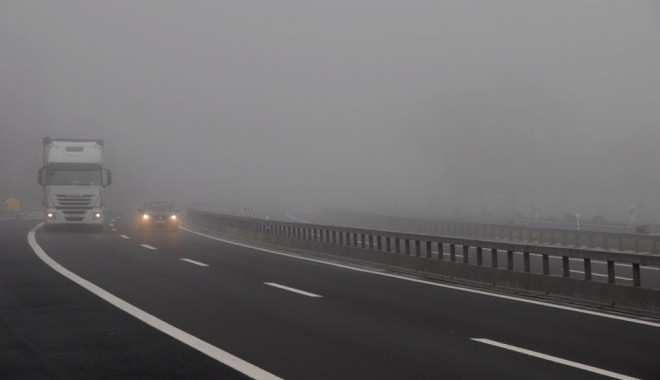 Șoferi, atenție! Se circulă în condiții grele, pe Autostrada Soarelui - ceataa2-1485680308.jpg