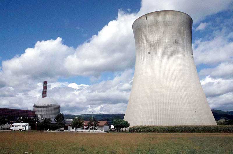 Muncitori expuși la radiații într-o centrală nucleară din India - centralanucleara-1343137790.jpg