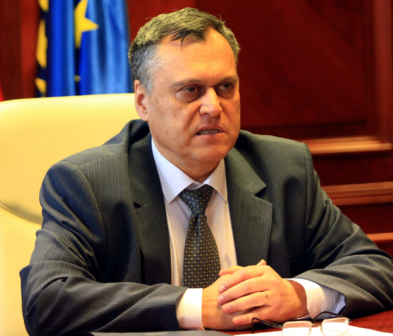 Prefectul Adrian Nicolaescu, pornit pe demiterea de consilieri locali - ceordineamaisemnatprefectuladria-1459521541.jpg