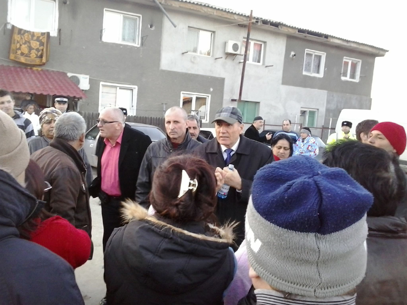 Primăria Cernavodă, în sprijinul locuitorilor care au rămas fără apă potabilă - cernavoda-1362321575.jpg