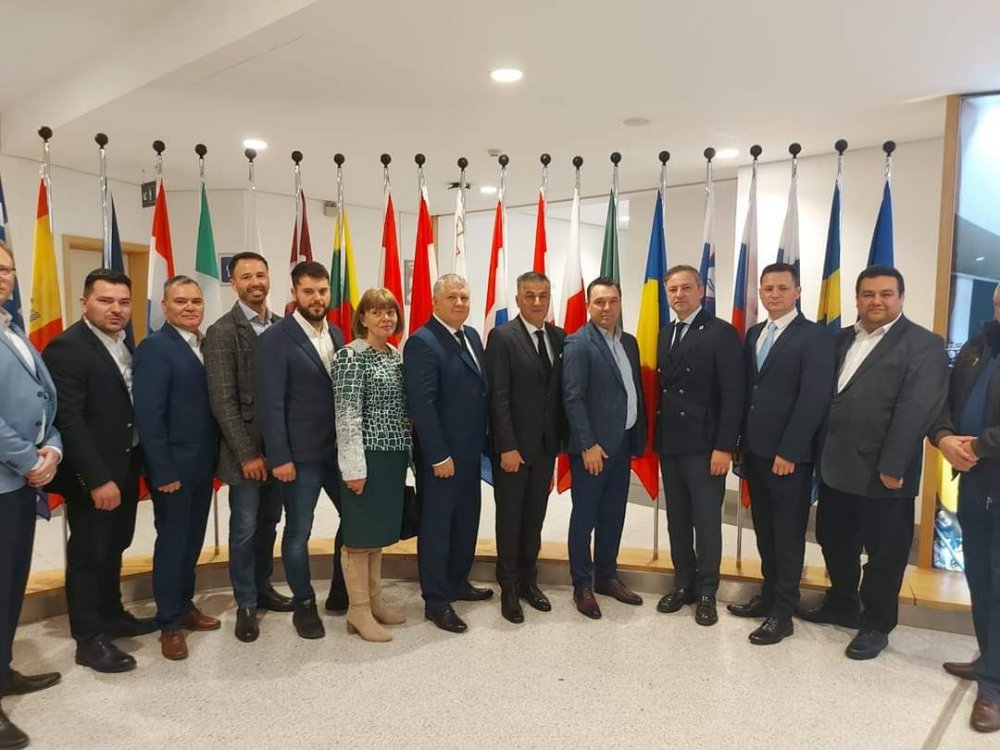 Delegație a Primăriei Cernavodă, vizită la Parlamentul European - cernavoda-delegatie-1680284715.jpg