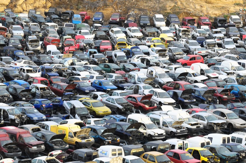 Primăria Cernavodă vine în ajutorul cetăţenilor care vor să îşi ducă maşinile la casat - cernavoda-masini-1677850480.jpg