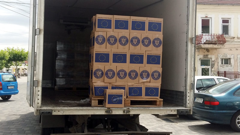 Primăria Cernavodă distribuie pachetele cu ajutoare de la UE - cernavodaajutoareue-1467902894.jpg