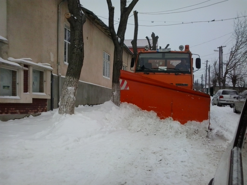 Cum ține iarna sub control Primăria Cernavodă - cernavodaiarnadeszapezire-1390905526.jpg