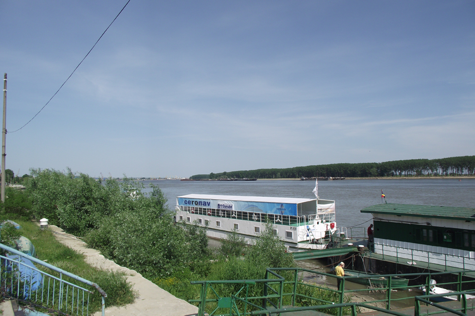 Navigatorii români vor putea naviga pe Rin cu certificate eliberate de CERONAV - ceronav1369376471-1390206251.jpg