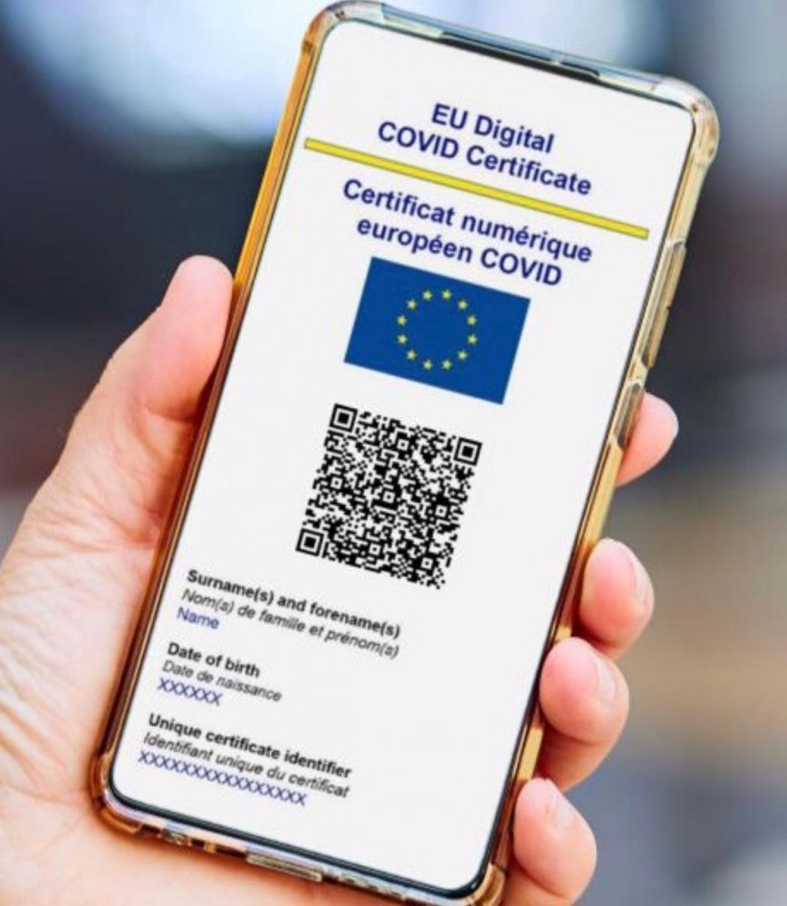 Certificatele COVID-19 pentru călătoriile în UE se vor putea descărca de joi, 1 iulie - certificatele-1625039947.jpg